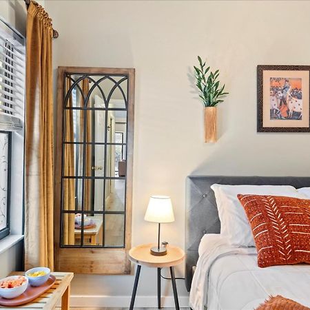 Artist'S Tower Townhome Just Renovated W Loft ゲインズビル エクステリア 写真