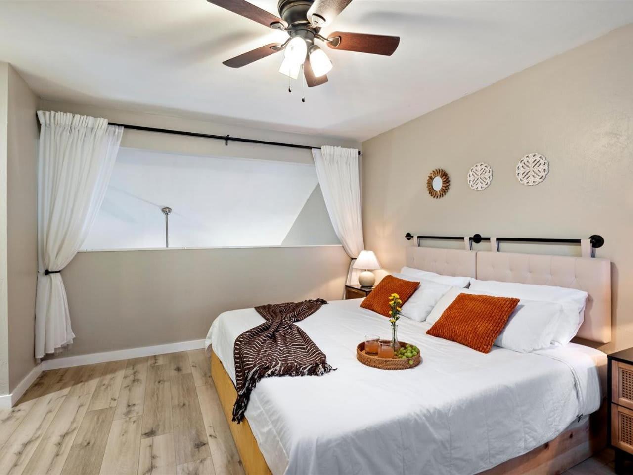 Artist'S Tower Townhome Just Renovated W Loft ゲインズビル エクステリア 写真