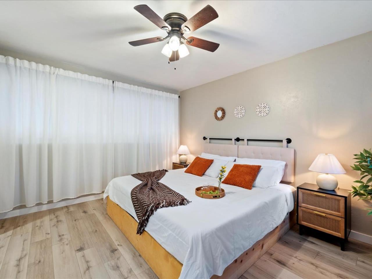 Artist'S Tower Townhome Just Renovated W Loft ゲインズビル エクステリア 写真