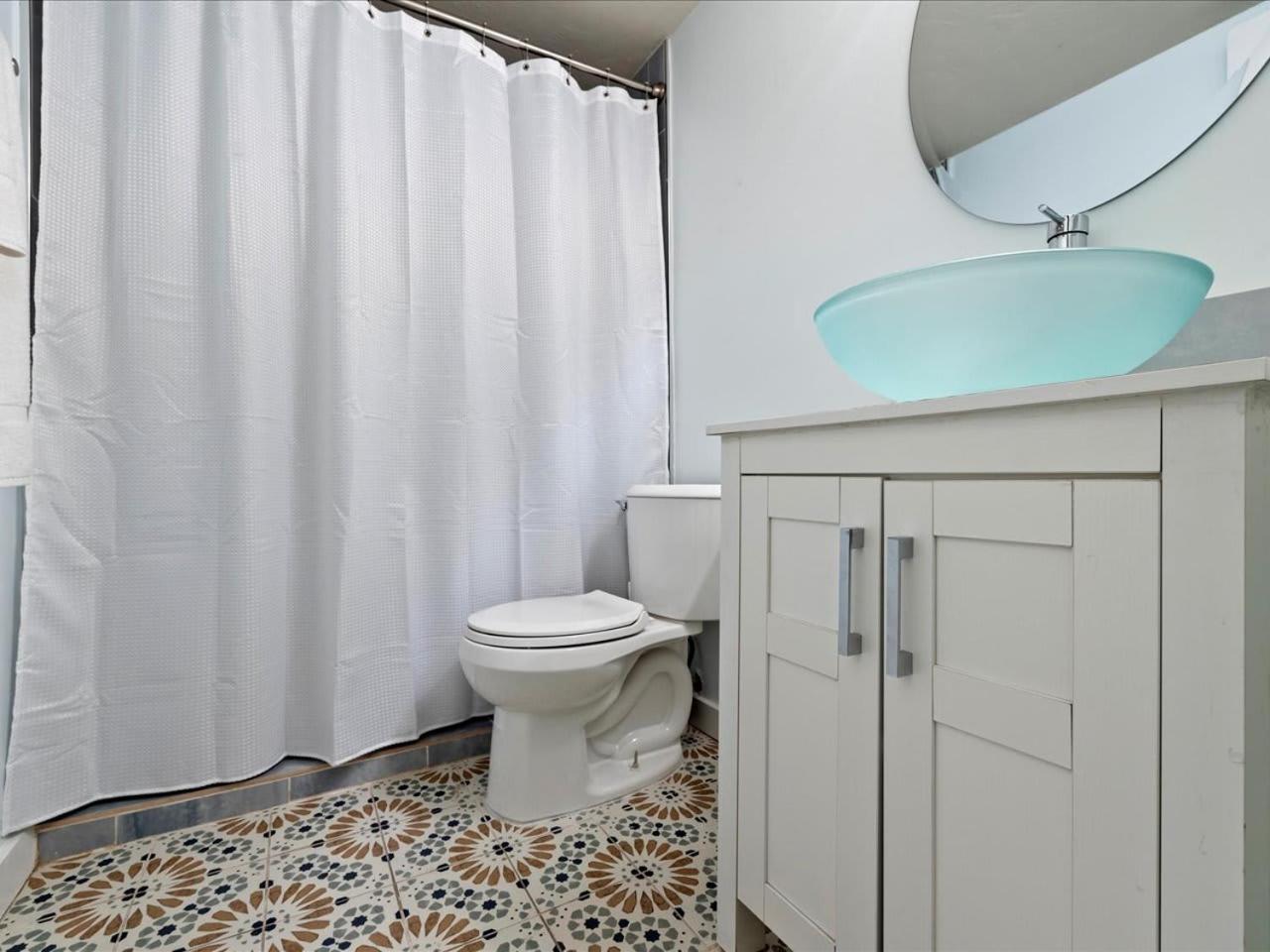 Artist'S Tower Townhome Just Renovated W Loft ゲインズビル エクステリア 写真